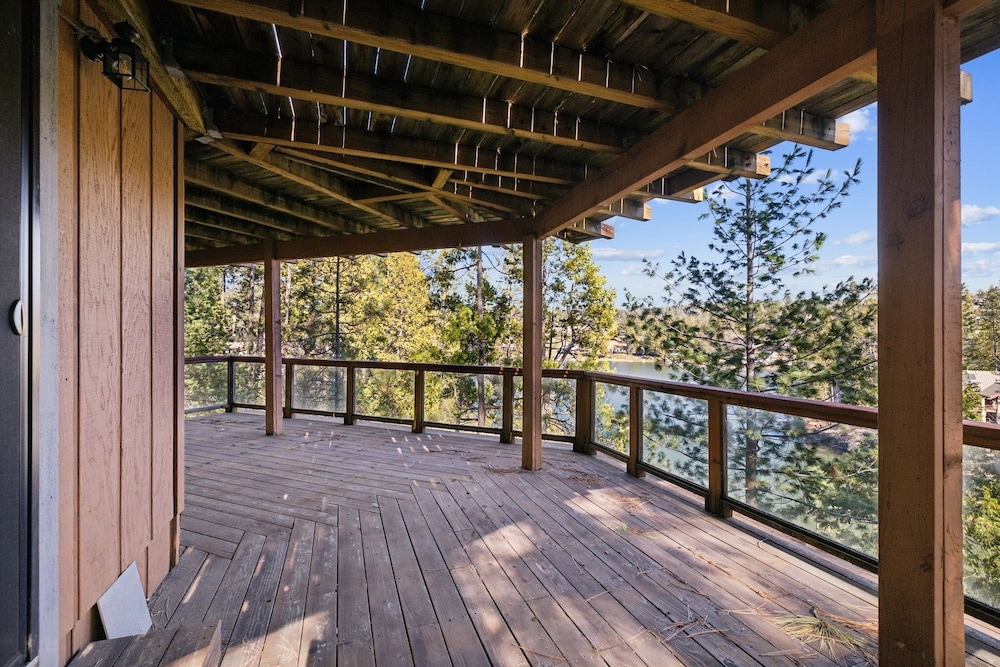 Golden Peak Cabin 3 Bedroom Home by Yosemite Region Resorts