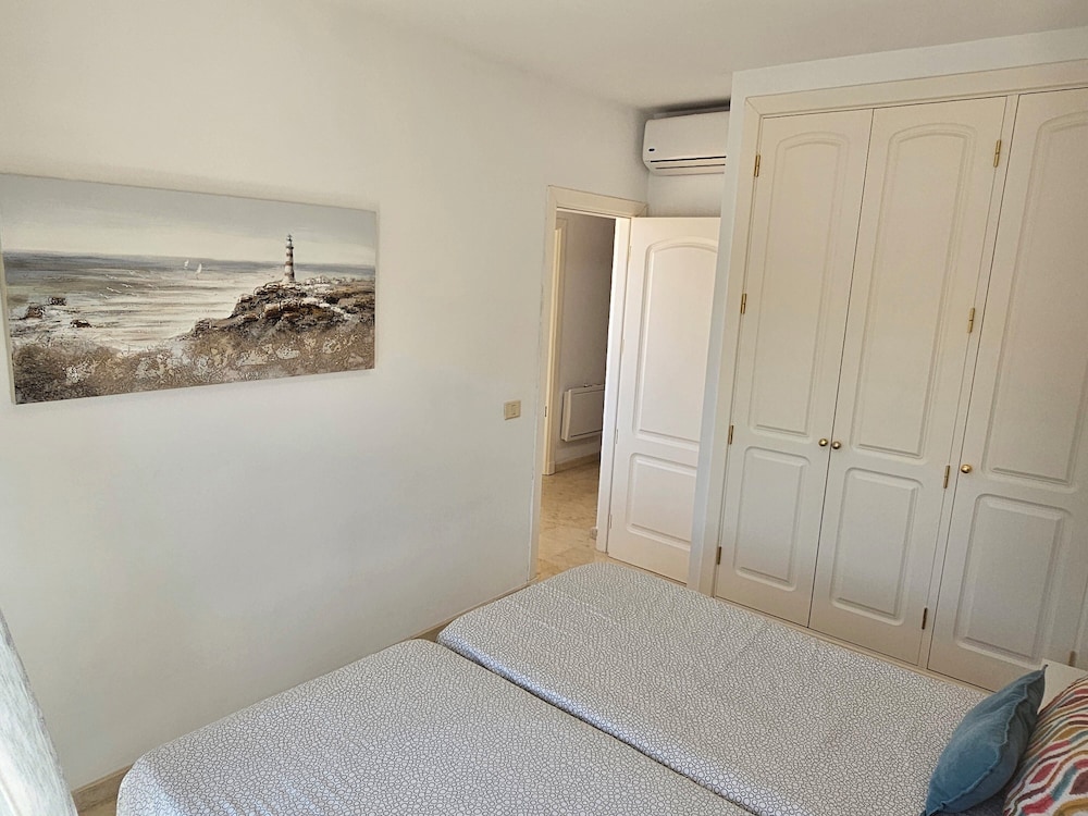 Welcoming and Modern Holiday Home With Access to Swimming Pool