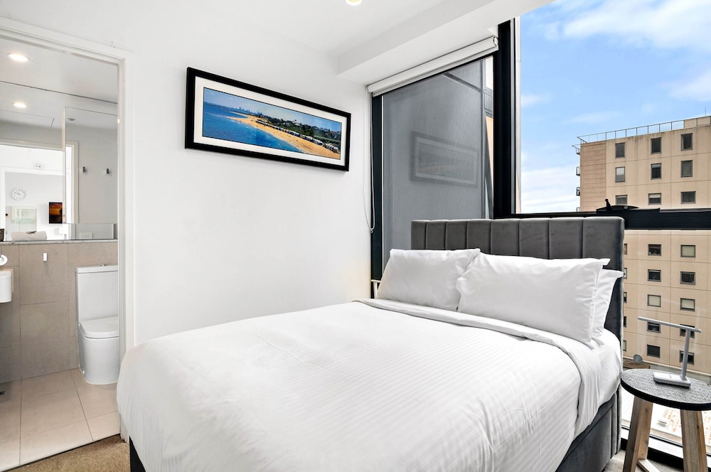 South Melbourne Apartment With Gym Access