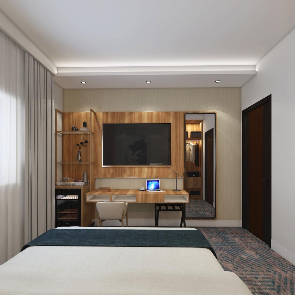 Best Day Hotel & Resorts - Hira