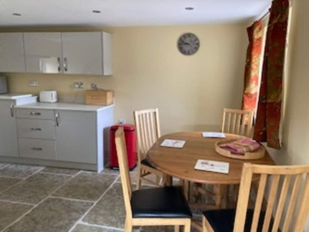 Cosy 2-bed Cottage With Garden Near Carlisle view 4