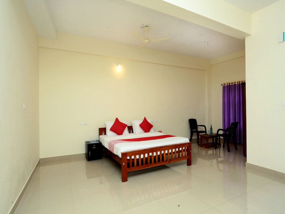 OYO 11516 Wayanad Royal Stream