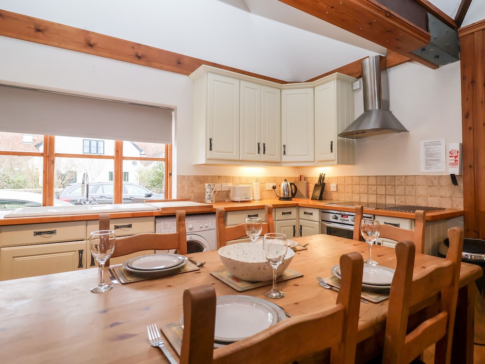 3 Home Farm South