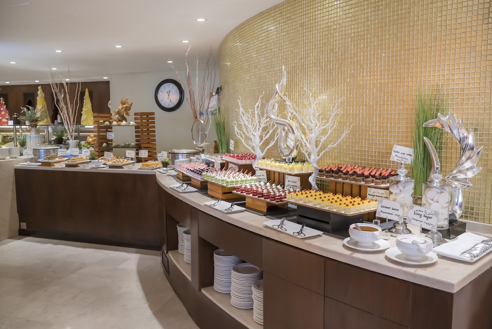 Pullman Resort Al Marjan Island