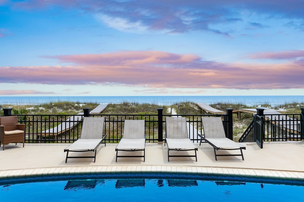 Lido by Avantstay Oceanfront Home w Pool Hot Tub Game Room Gorgeous Views