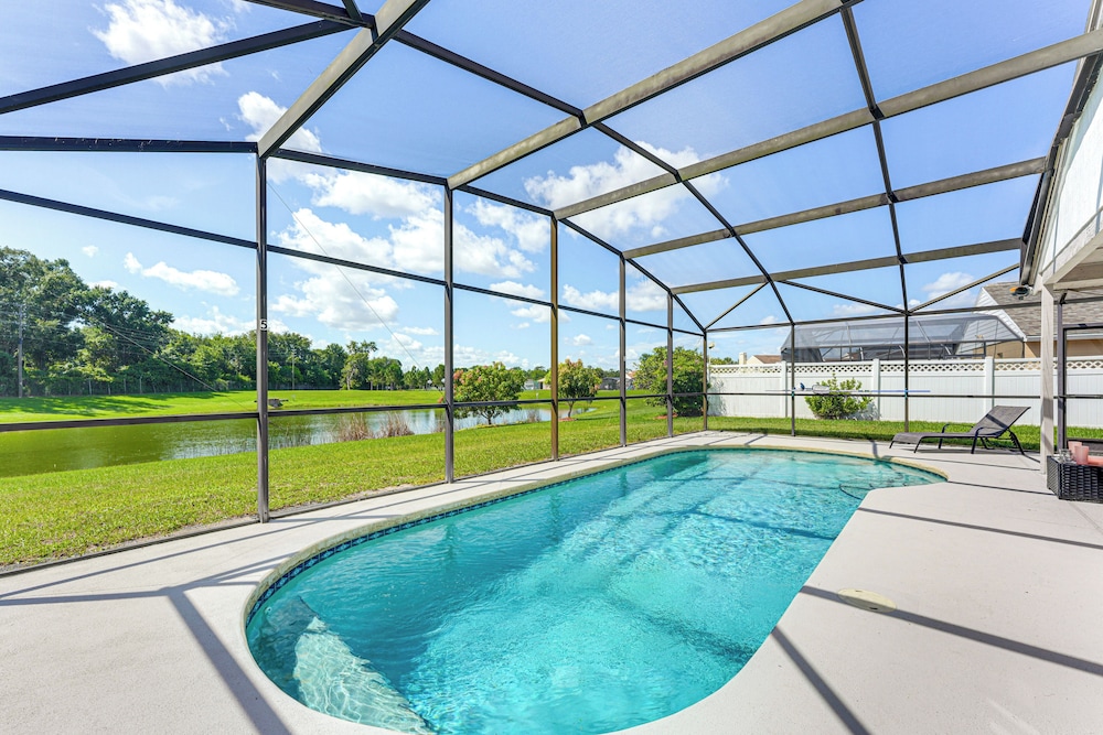 6 Mi to Disney World: Lake-view Retreat w/ Pool!