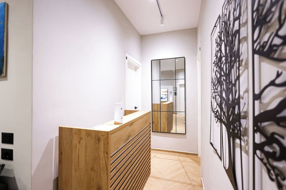 Grandstay Central 103
