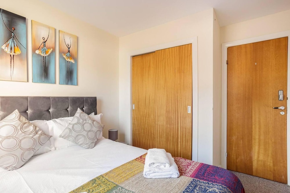 Summit Stylish Headland Court Apartment 2 Bedroom view 2