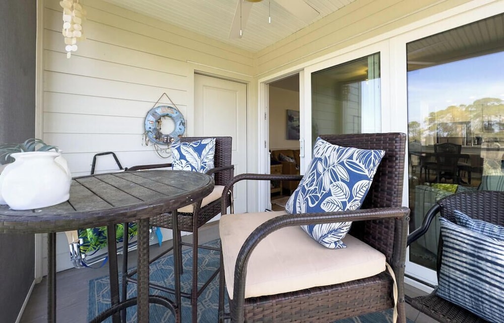 158 Beach Club Villa - Coastal Comfort With Stunning Marsh Views