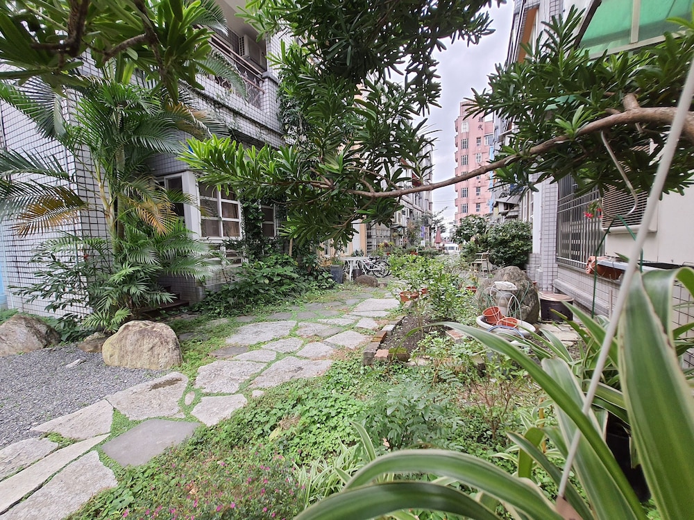 Dongshan River Left bank B&B