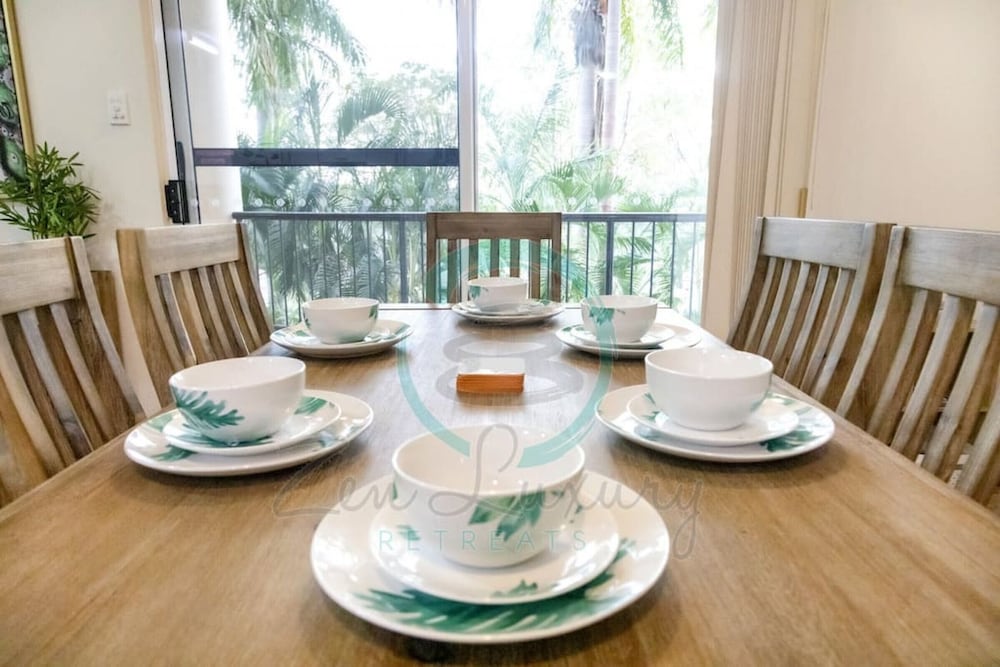 ZEN FORESHORE - 2 Bedroom Apt with Pool
