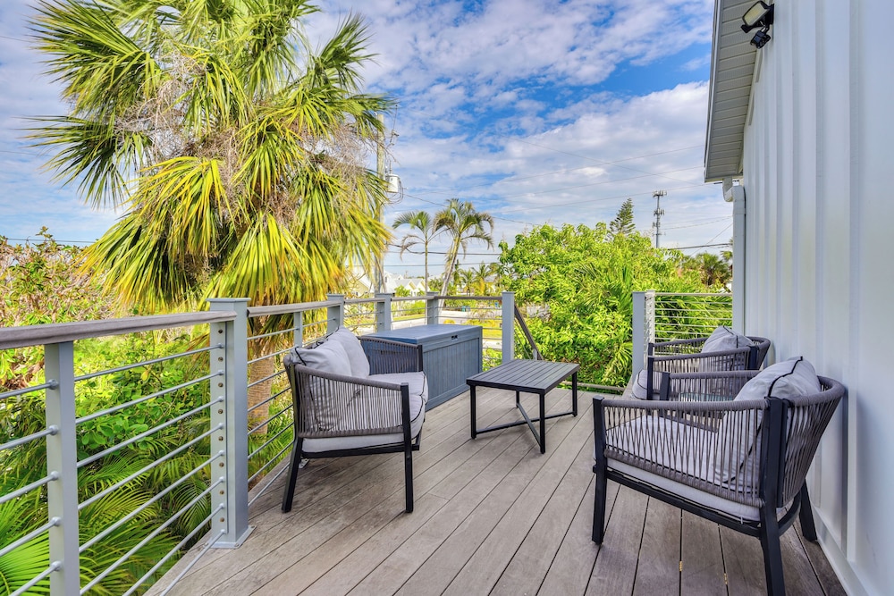 Walk to Ocean: Home w/ Pool in Holmes Beach