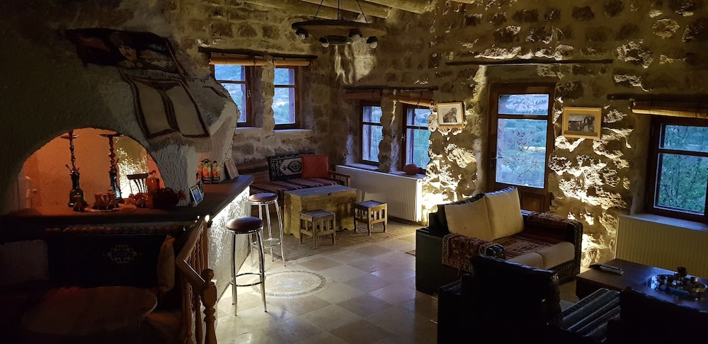 Photo 33