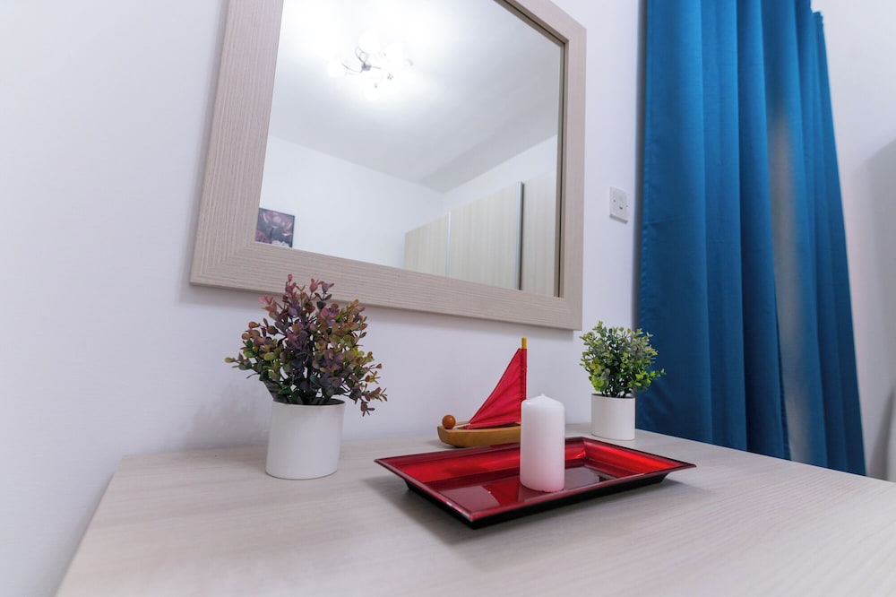Seaside Cosy Maisonette- 2 mins from sea