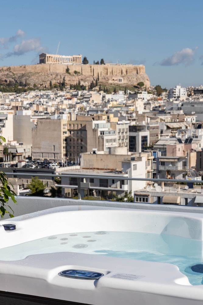 Acropolis Sky Retreat Jacuzzi 3BR Maisonette