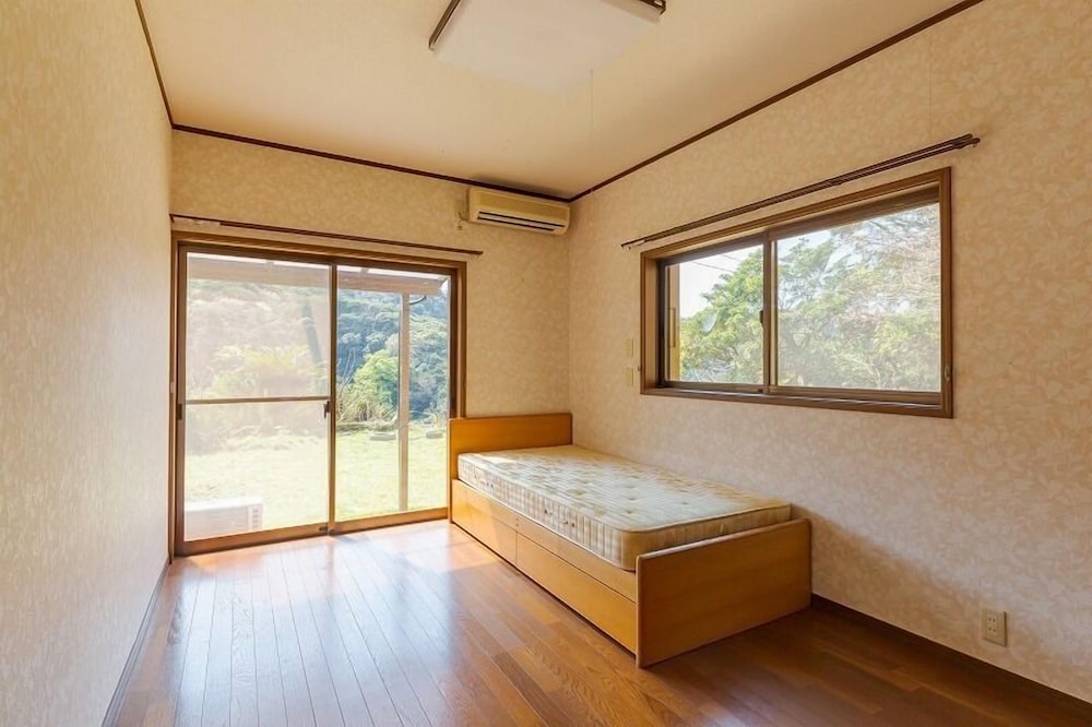 Sasayakana Ouchi Fuuki view 5