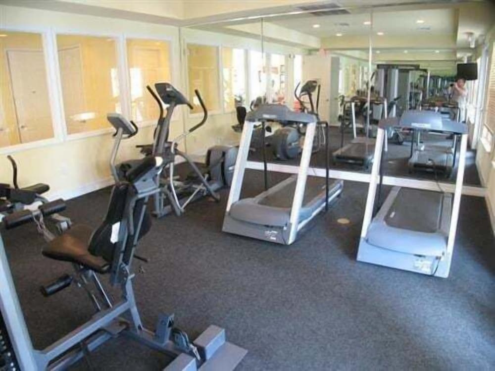 Beautiful 1st Floor Condo In Gated Cane Island, Close To Parks 2 Bedroom Condo