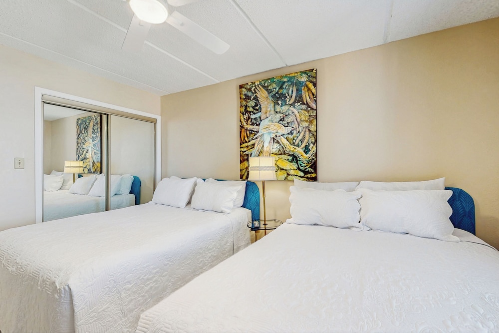 3BR Condo - 10th Floor w/ Amazing View & Amenities