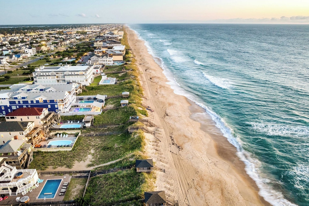 Sleeps 28 Beachfront w/ Pool, Hot Tub, Game Room Atlantic Watch by Avantstay