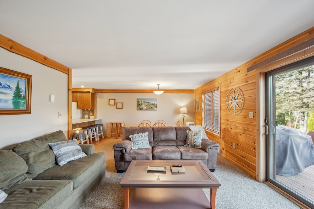 Echo 7 Building D - Retreat With Mountain Views 2 Bedroom Townhouse by The Summit at Gore Mountain