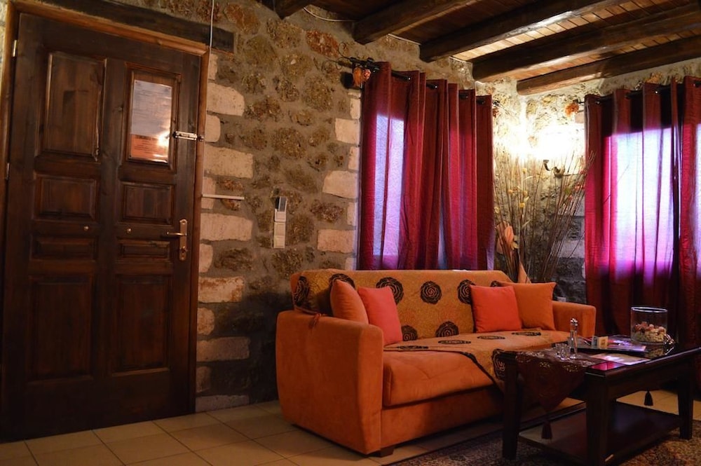 Theasis Guesthouse