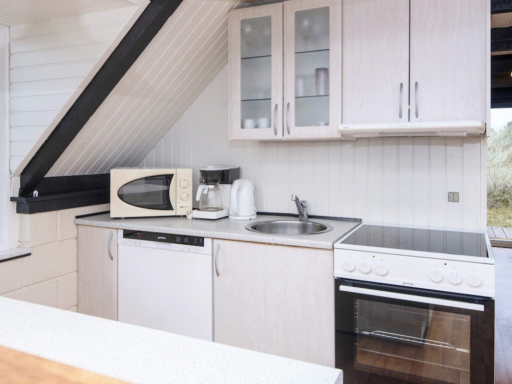 6 Person Holiday Home in Ringkobing view 4