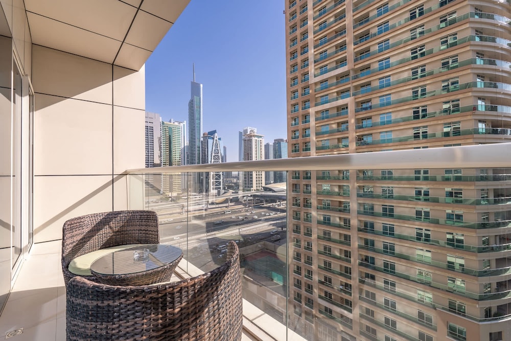Cozy 1-bedroom Apartment at West Avenue Tower Near Marina Beach