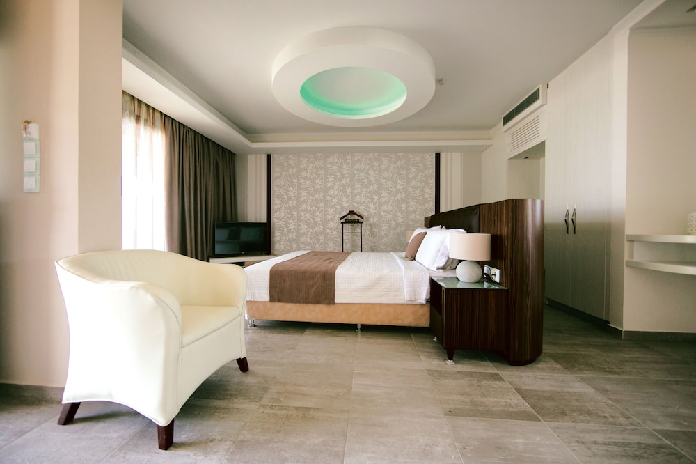 Atlantis Hotel