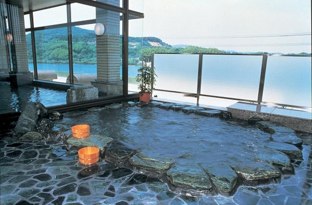 Hamanako Wan Wan Paradise Hotel
