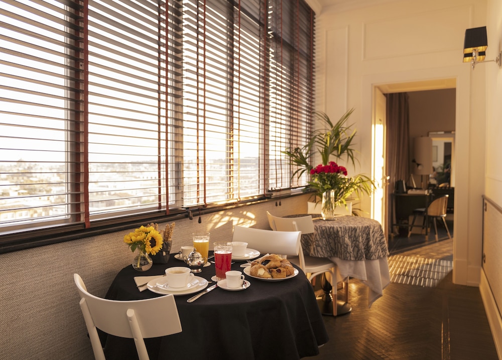 Ricciardelli Luxury Studios
