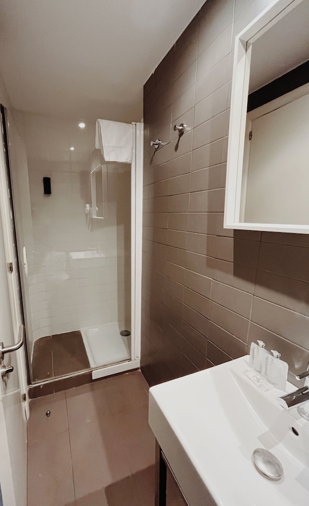 Apartamentos Express by gaiarooms