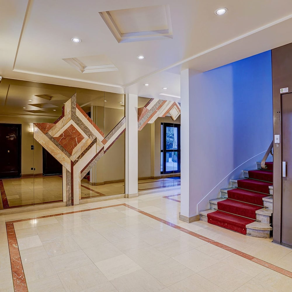 Bright Etoile Bright 2 bed Close to Eiffel Tower Arc the Triomphe et Champs Elysees