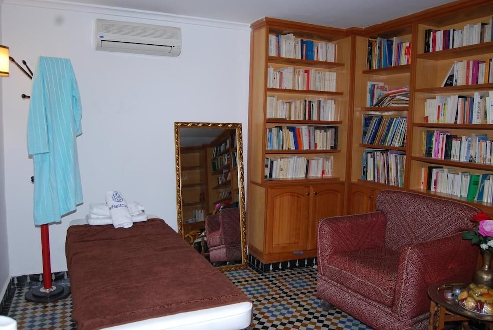 Room in B&B - Riad Authentic Palace & Spa - Suite Al Casaba