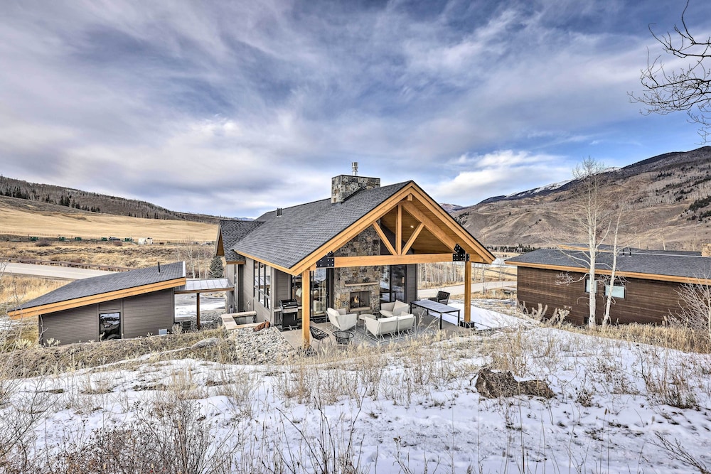 Luxe Home w/ Patio & Pool Access in Silverthorne! view 4
