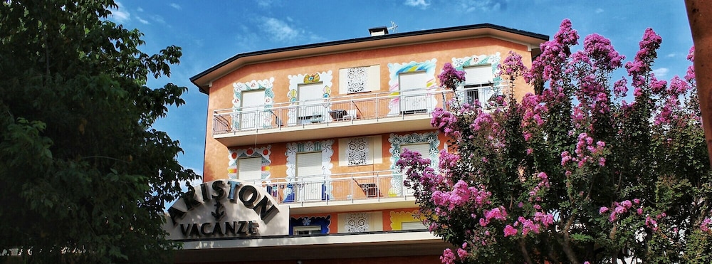 Ariston Vacanze Residence