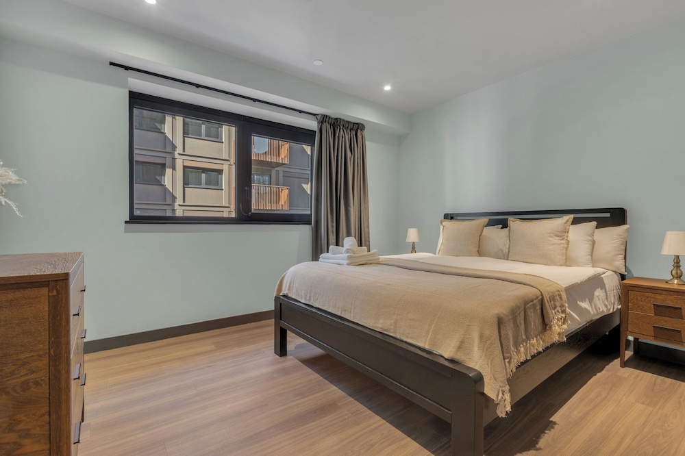 Vibrant Apartments at Luna near Wembley Park by MySquare