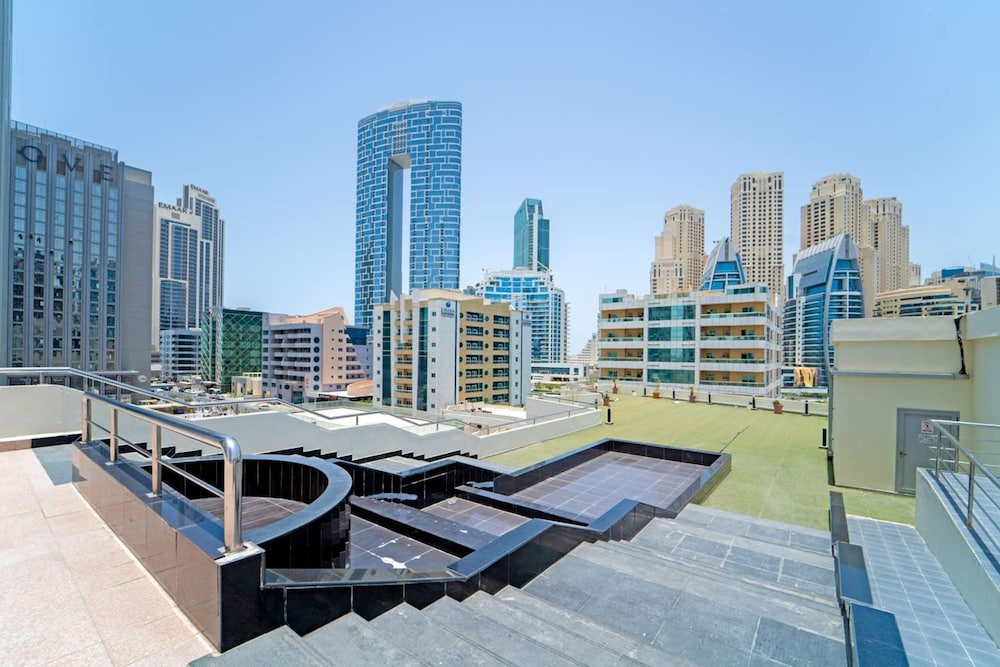 Gorgeous 1 Bedroom in DEC Tower With Marina Views