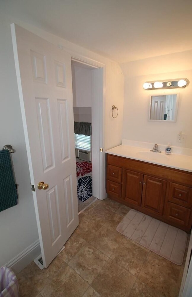 Delaware Avenue 16A