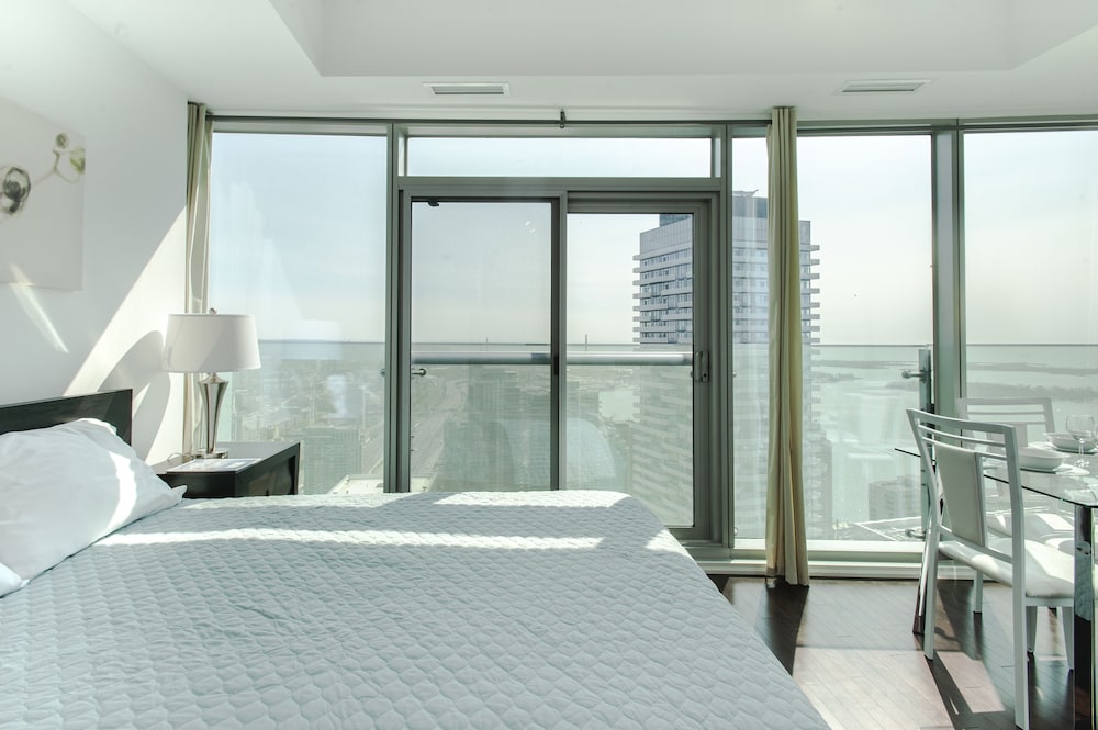 Velvet Stays – Financial District