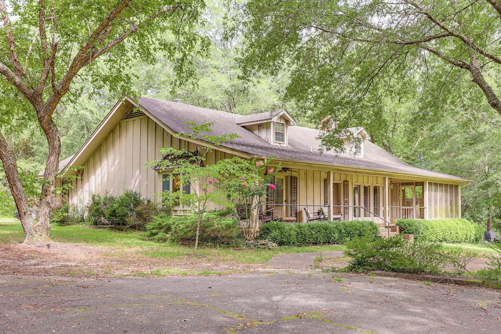 Waterfront Home w/ Playground Near Degray & Caddo!