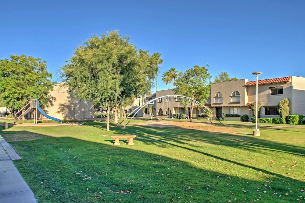 Walk to Old Town & Giants Stadium! Unit w/ Pool