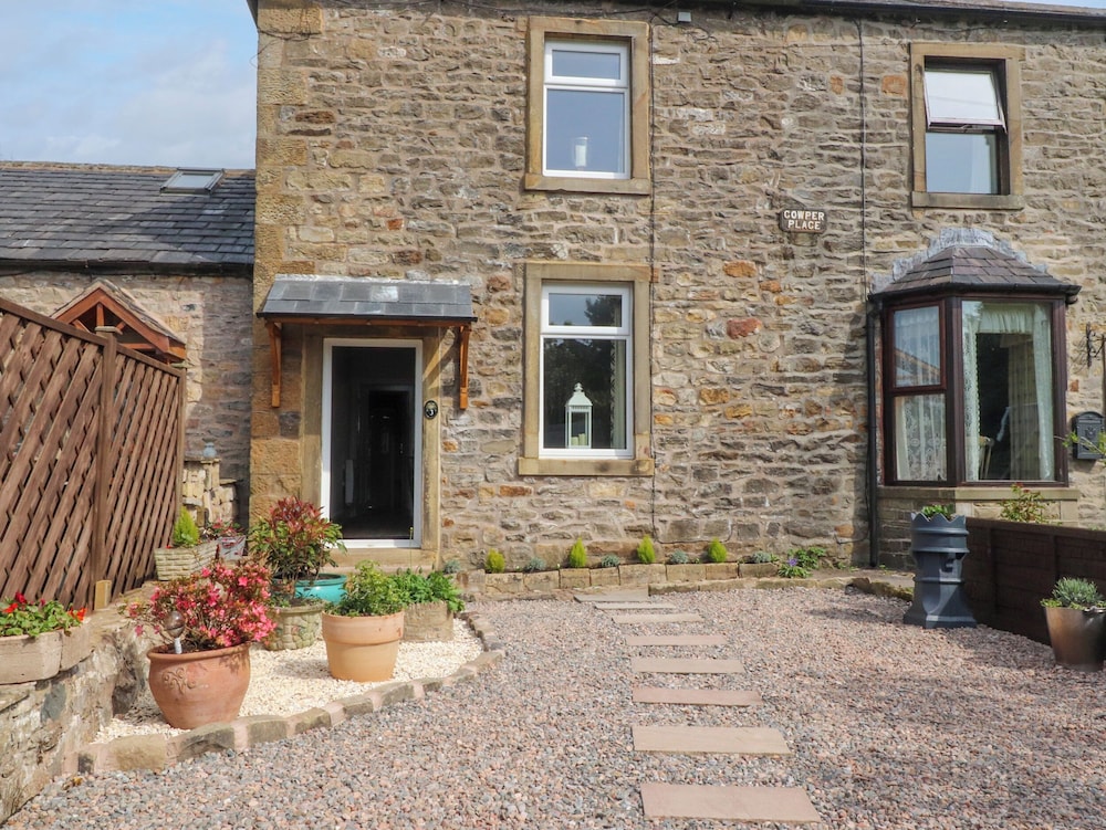 3 Cowper Place