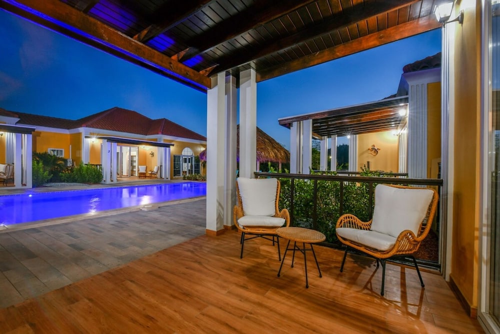 Picaron Villas in Santa Cruz