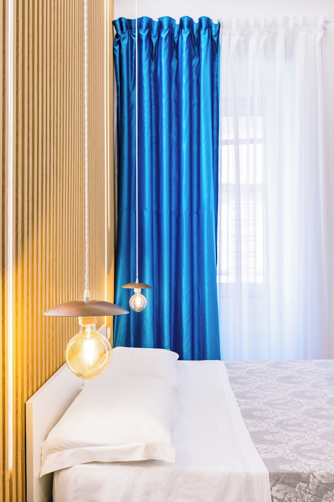 Essentia Home