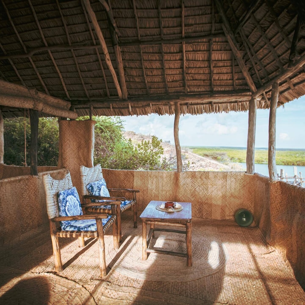Mikes Camp Kiwayu