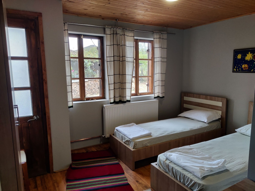 Lovely 4-bed House in Kosti view 2