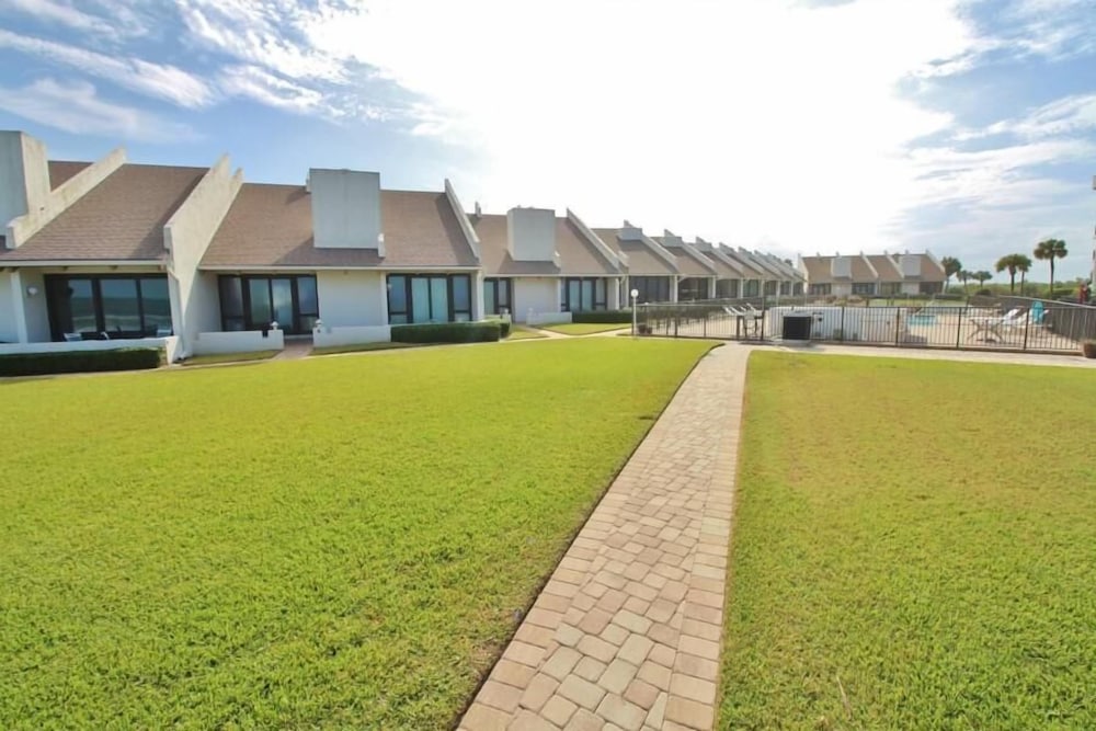 Sea Winds Condominiums C