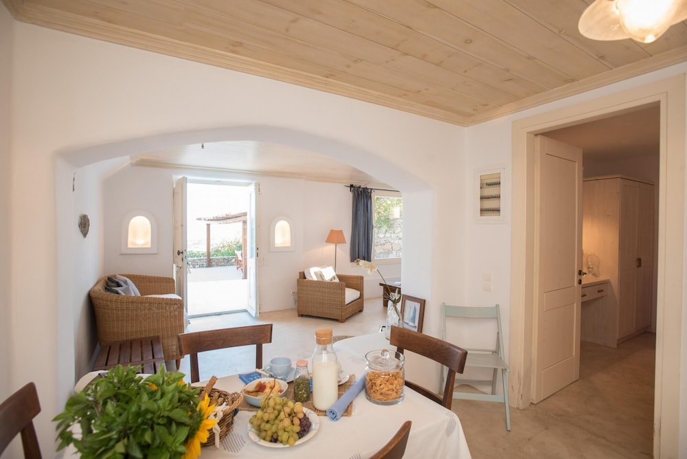 Cycladic House in Mykonos view 4