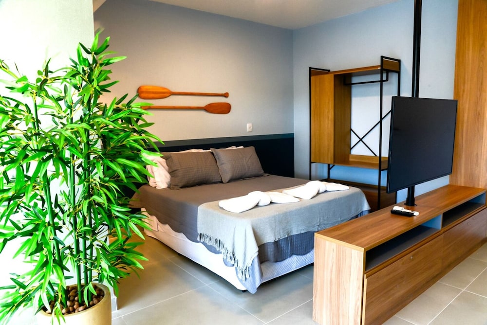 Apto c rea Gourmet a 300m da Praia das Toninhas