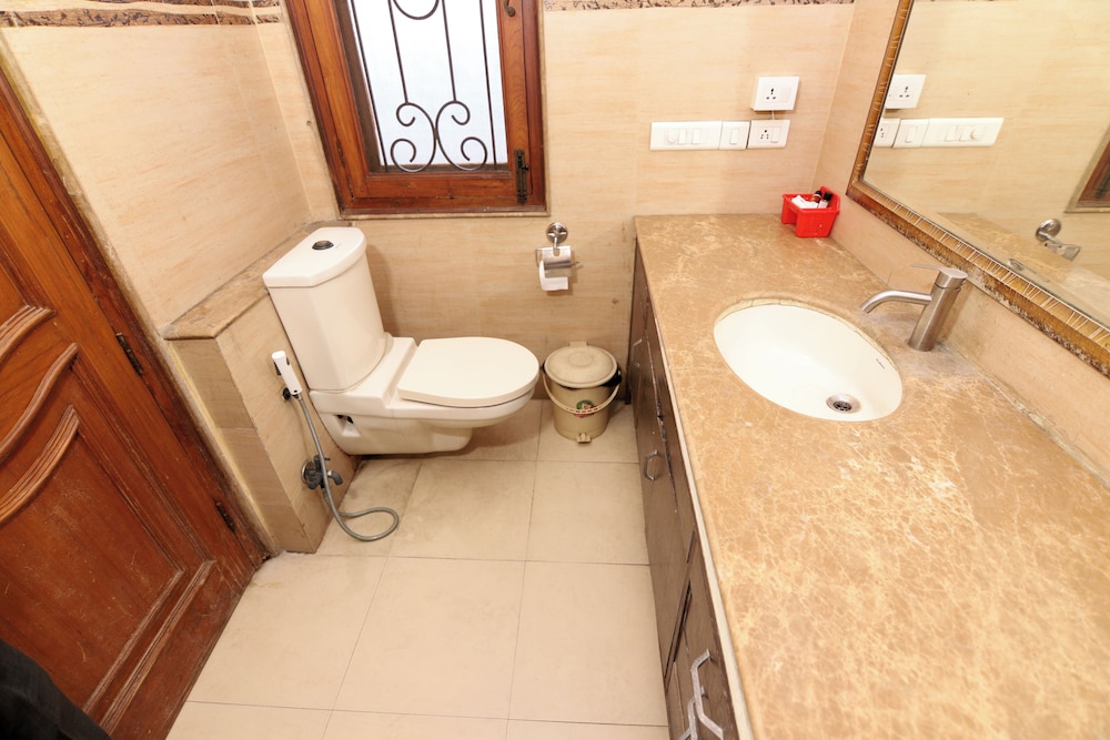 Hotel Ashray Noida